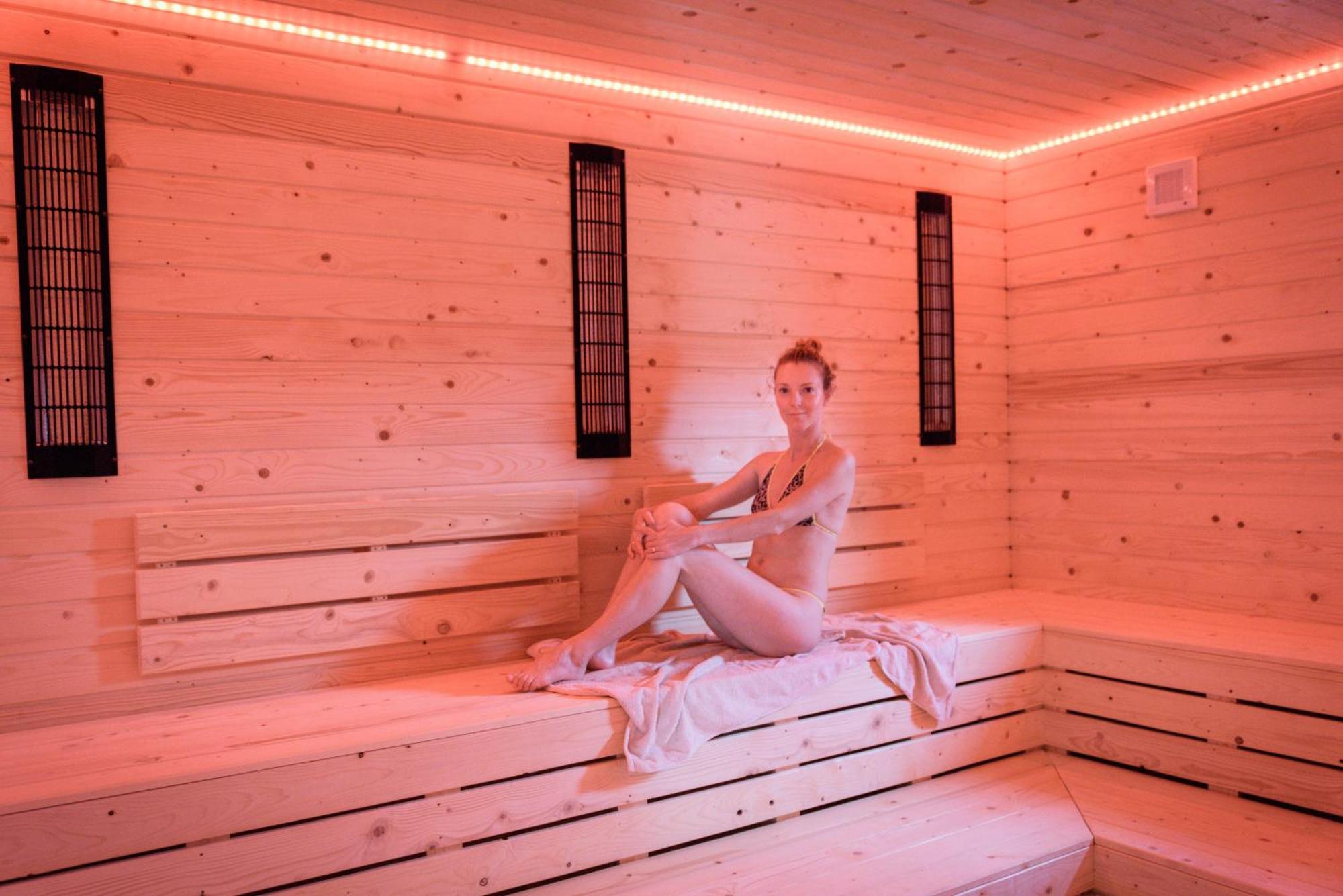 Wellness Resort Szecseny Jögödfürdő Rum bild